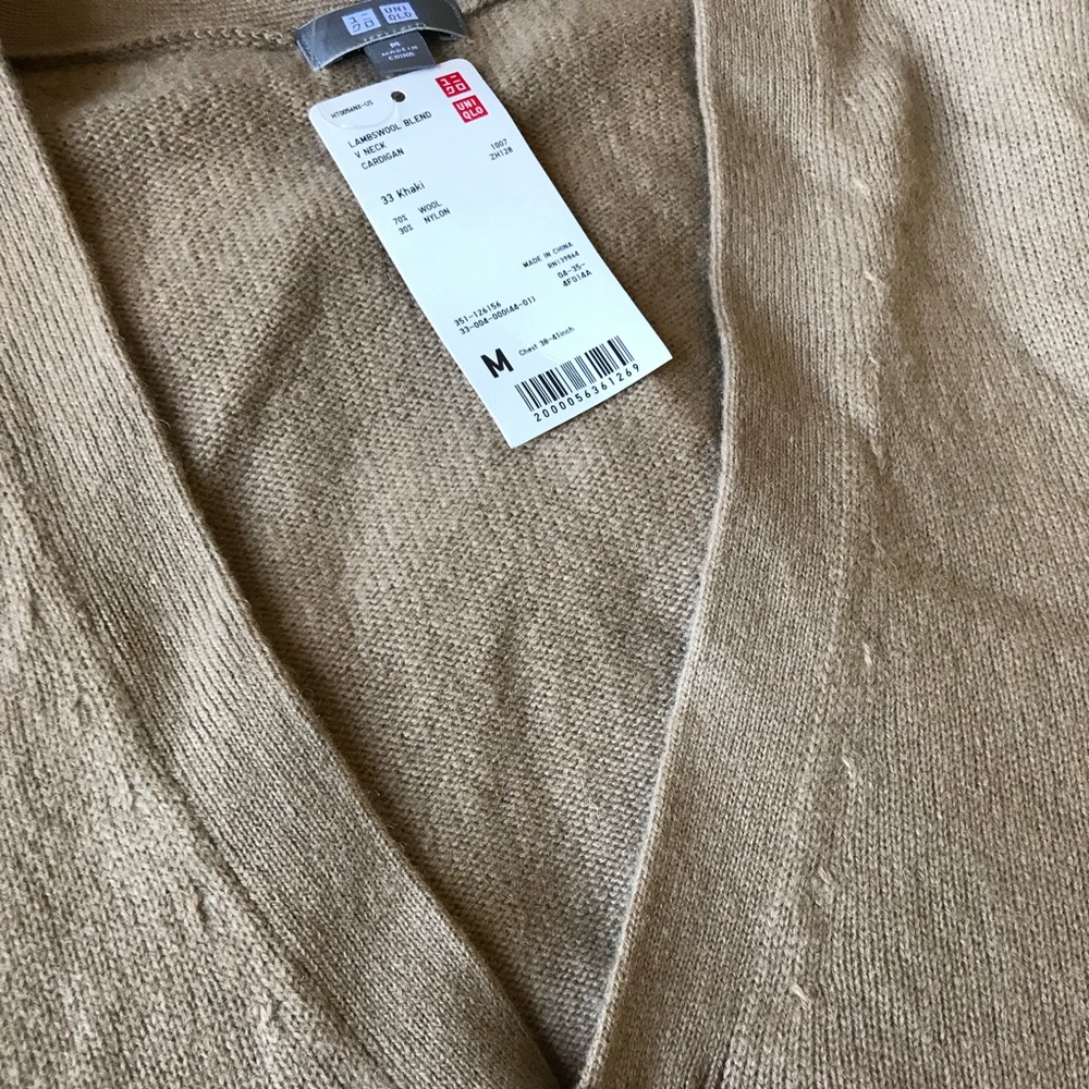 UNIQLO - Lambswool V Neck Cardigan